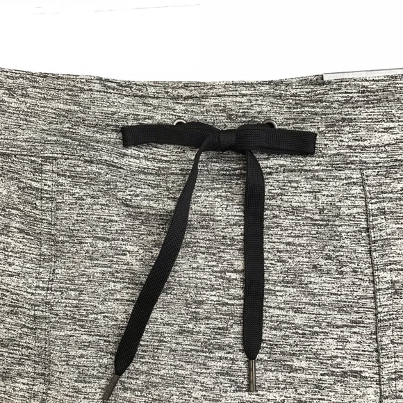 ⬇️ Women’s Grey Tek Gear Skorts - Picture 3 of 6